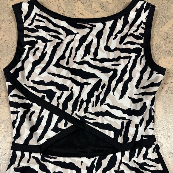 Karen Millen Zebra Dress Size 6 - Picture 7 of 15